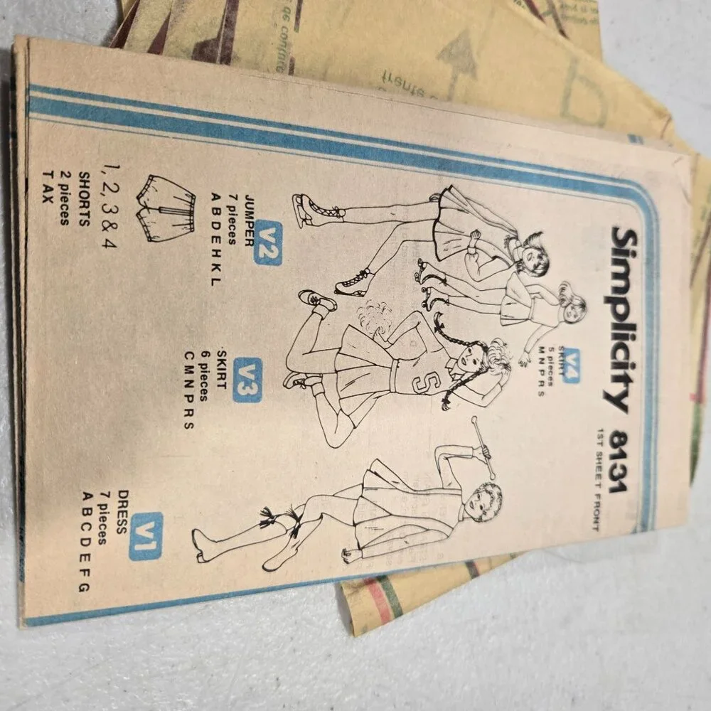 Simplicity 8131 sewing pattern Girls 10/12 Cheerleader Skating Costume 1970s CUT